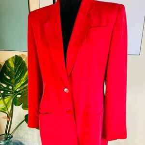 Vintage red silk blazer by Chaus. Long blazer 100% silk. Red buttons.